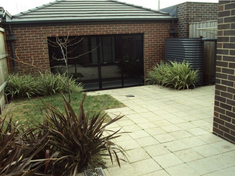 5 Evergreen Boulevard, Clayton South VIC 3169