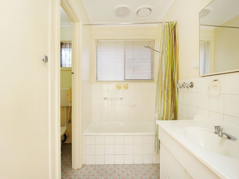 2/2 Thomas Street, Clayton VIC 3168