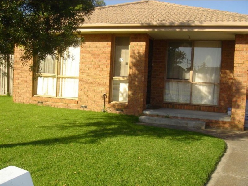 2/42 Sundowner Avenue, Clayton South VIC 3169