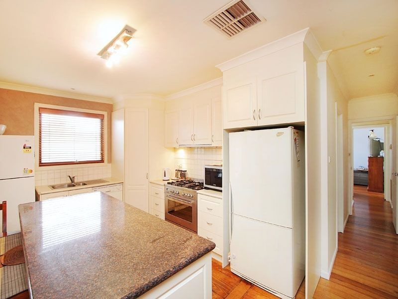 32 Bevan Avenue, Clayton South VIC 3169