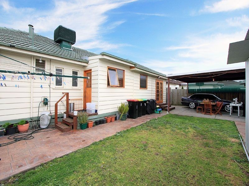 32 Bevan Avenue, Clayton South VIC 3169