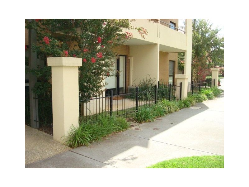 1/1 Greenfield Drive, Clayton VIC 3168