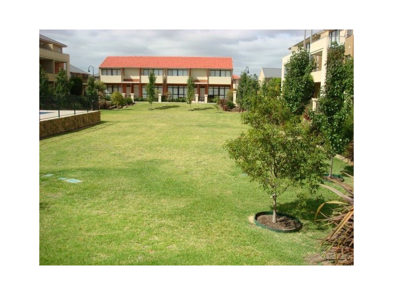 1/1 Greenfield Drive, Clayton VIC 3168