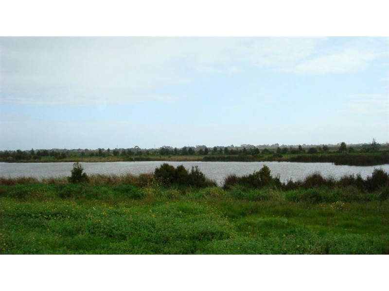 11 Barmah Place, Waterways VIC 3195