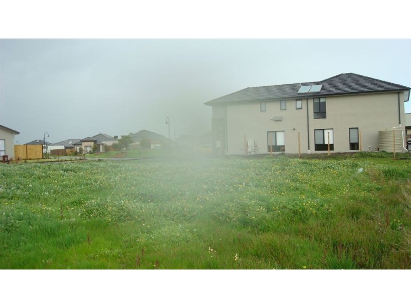 11 Barmah Place, Waterways VIC 3195