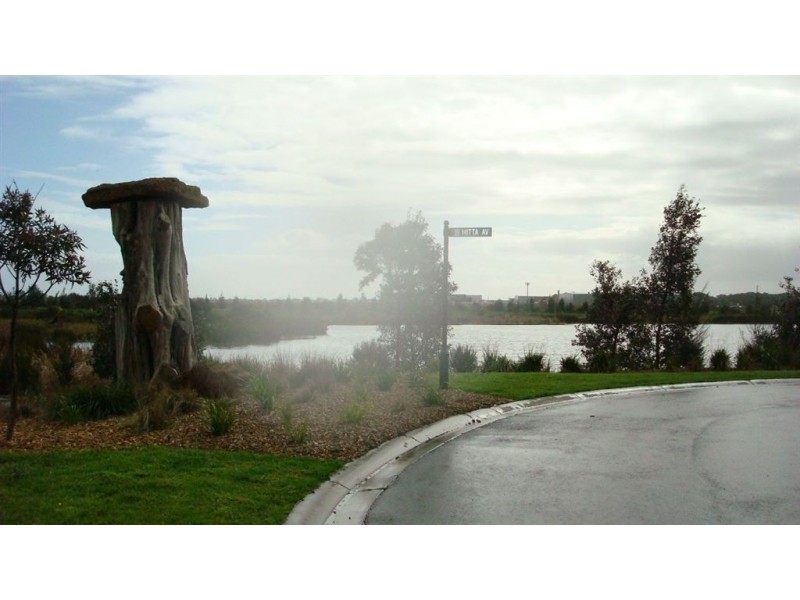 11 Barmah Place, Waterways VIC 3195