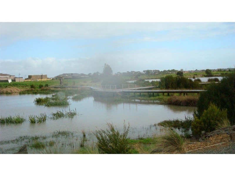 11 Barmah Place, Waterways VIC 3195