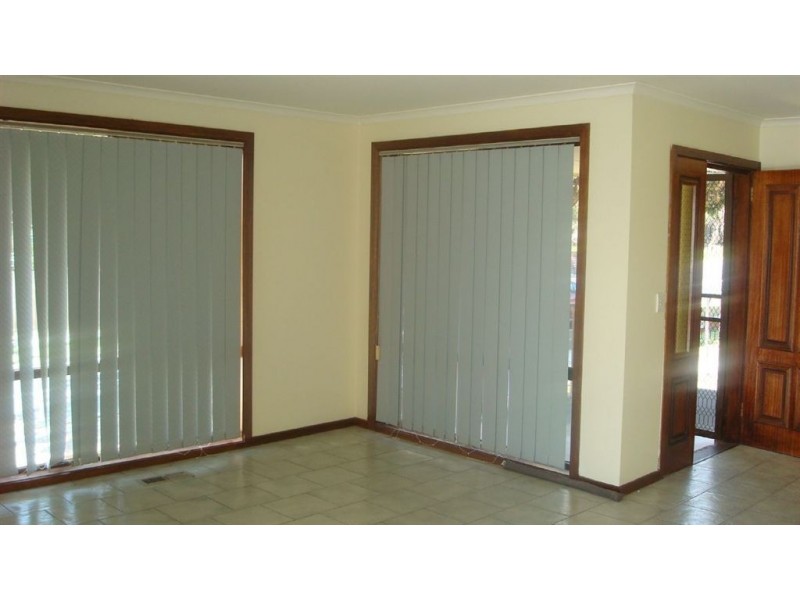 2/15 Railway Parade, Seaford VIC 3198