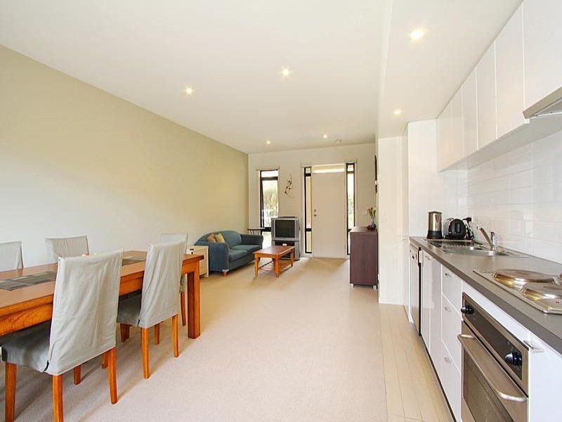 3 Leaf Court, Clayton VIC 3168