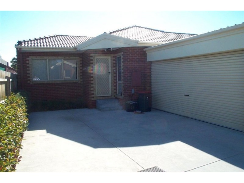 2/9 Koonawarra Street, Clayton VIC 3168