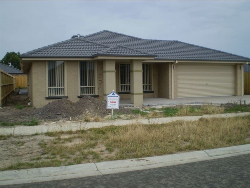 43 (L 515) Charlbury Crescent, Cranbourne North VIC 3977
