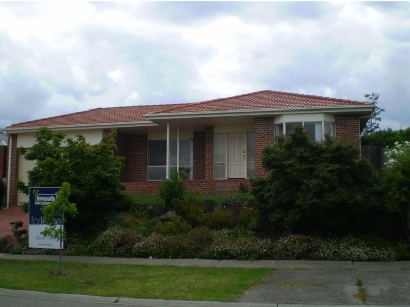 4 John Fisher Drive, Berwick VIC 3806
