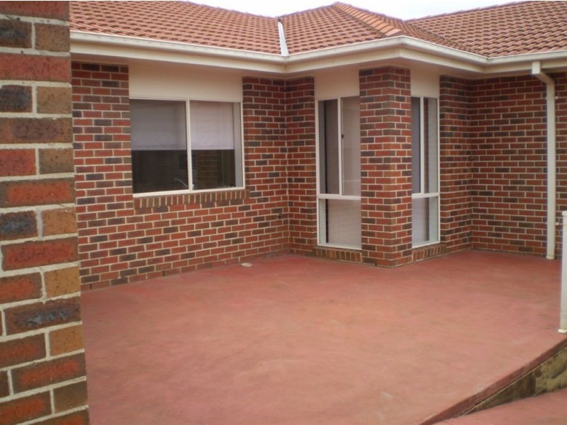 4 John Fisher Drive, Berwick VIC 3806