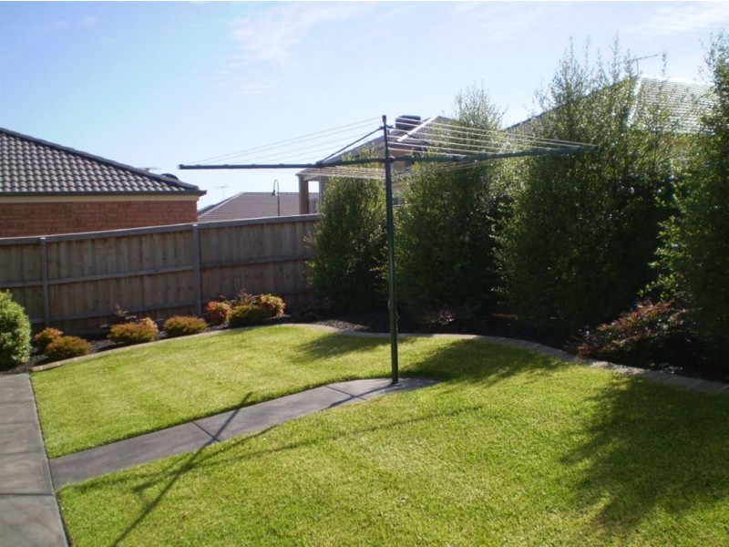 10 Gladys Court, Berwick VIC 3806