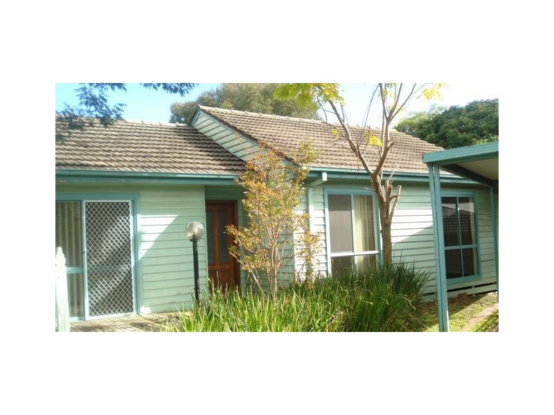 7 Cambro Road, Clayton VIC 3168