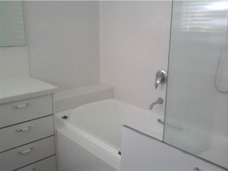 11 Avondale Grove, Mount Waverley VIC 3149