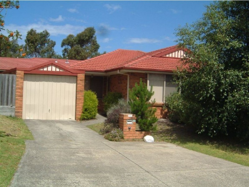 1 Curringa Close, Berwick VIC 3806