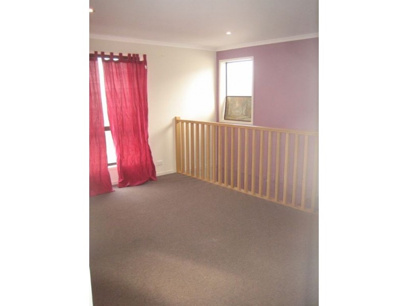 4/15 Oakes Avenue, Clayton South VIC 3169