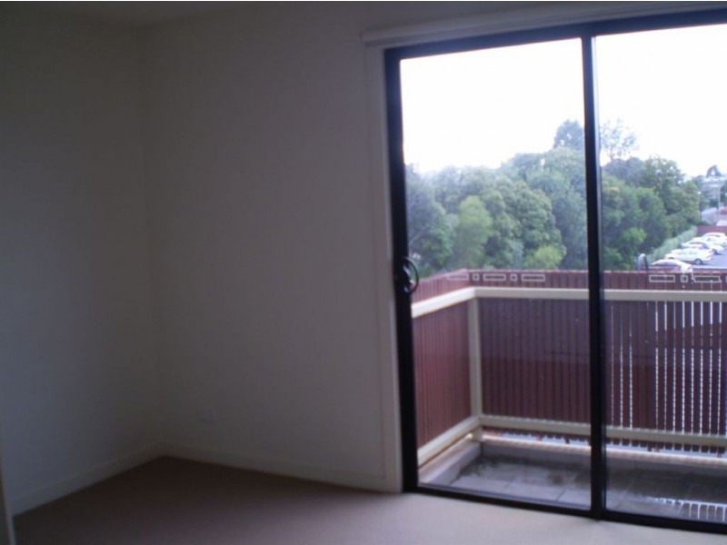 8 Shady Mews, Clayton VIC 3168