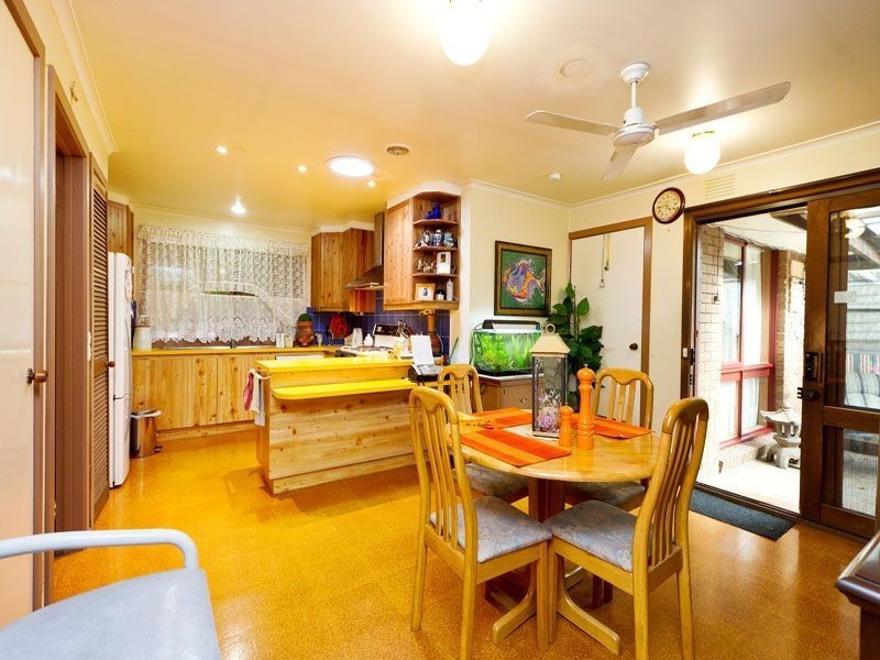 39 Tarago Crescent, Clayton South VIC 3169