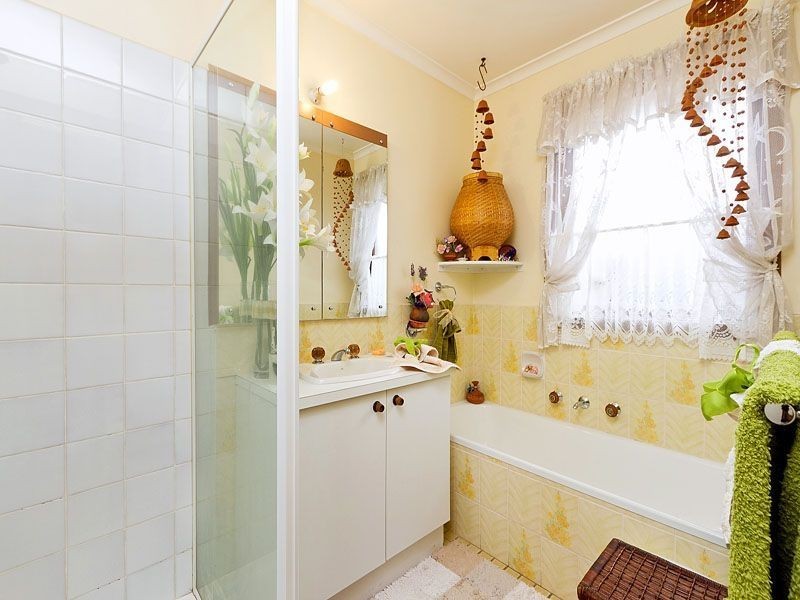 39 Tarago Crescent, Clayton South VIC 3169