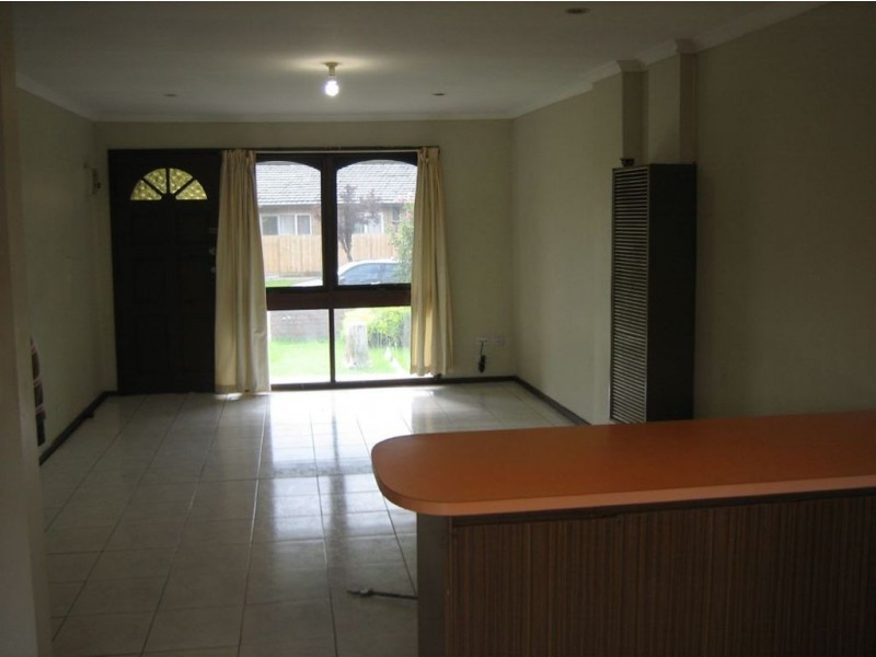 4/15 Oakes Avenue, Clayton South VIC 3169