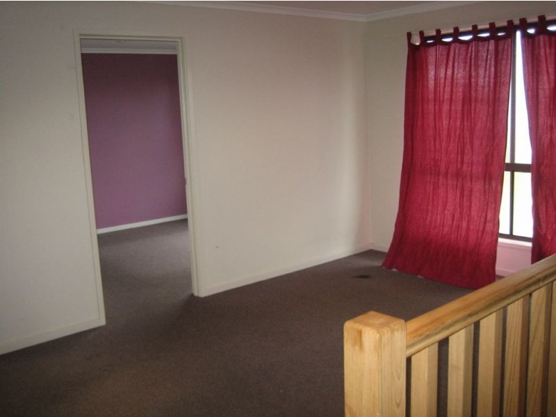 4/15 Oakes Avenue, Clayton South VIC 3169