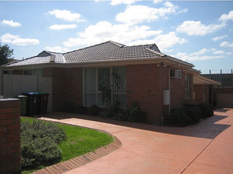 1/38 Blackwood Drive, Narre Warren VIC 3805