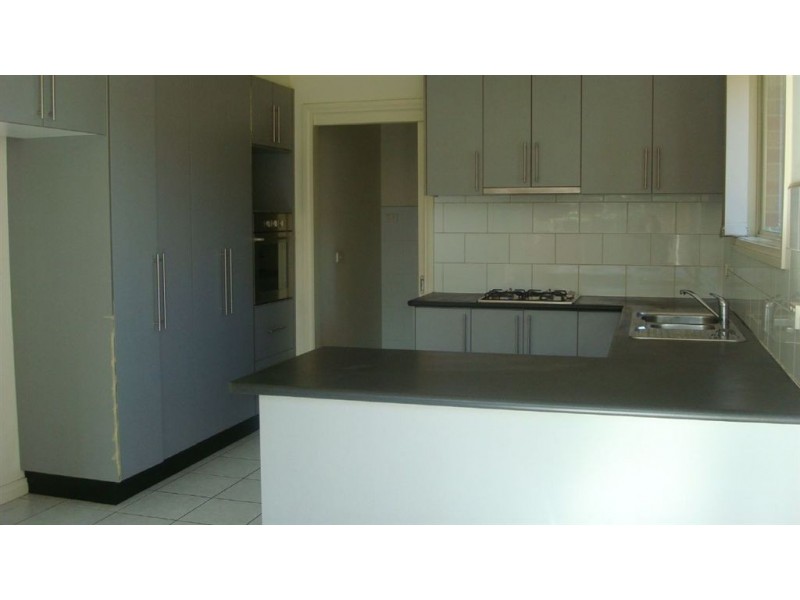 2/3 Koonawarra Street, Clayton VIC 3168