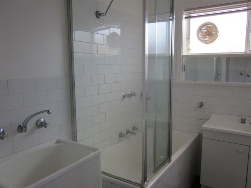 2/126 Wellington Road, Clayton VIC 3168