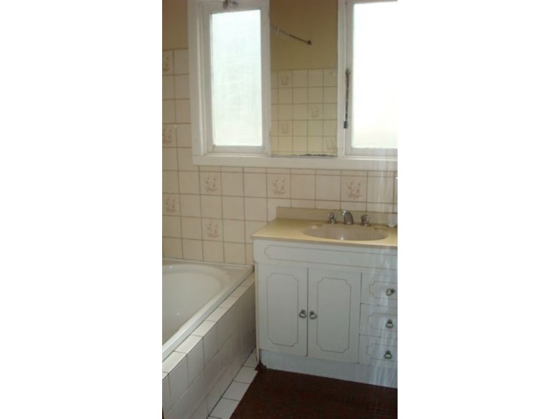 73 Beddoe Avenue, Clayton VIC 3168