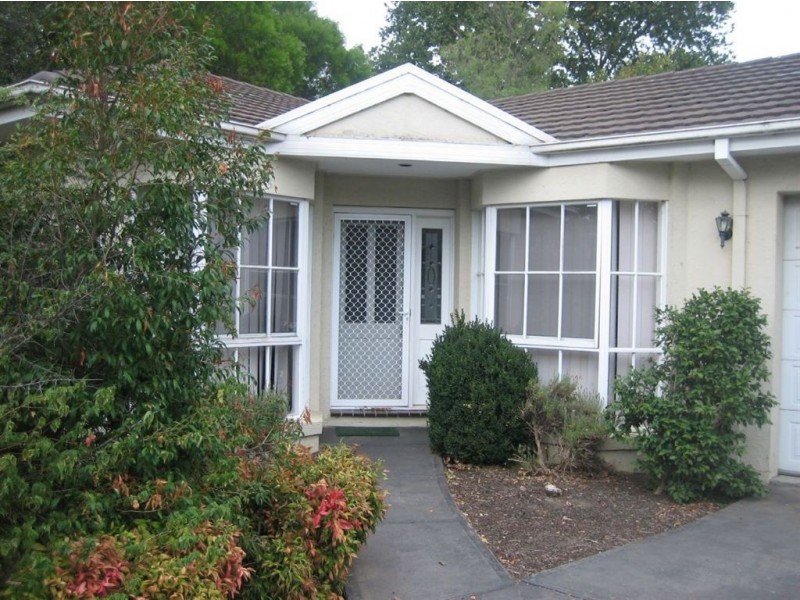 2/12 Funston Street, Berwick VIC 3806