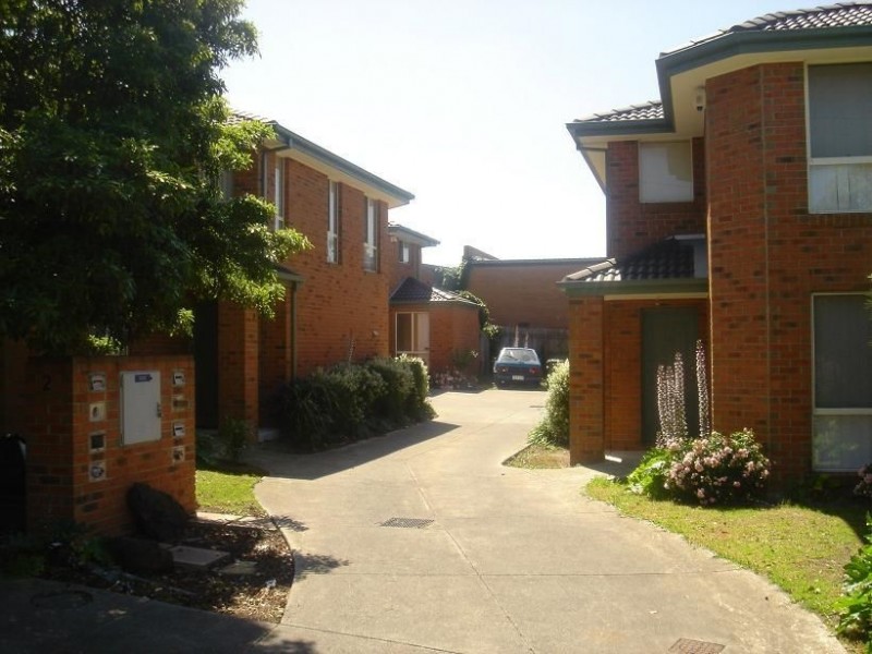 4/2 Adaleigh Court, Clayton VIC 3168