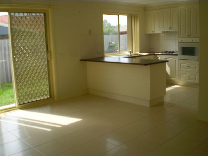 42 Cobblestone Avenue, Narre Warren South VIC 3805