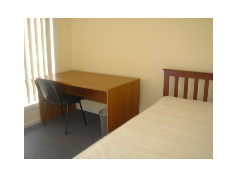 1/27 CAMBRO ROAD, Clayton VIC 3168