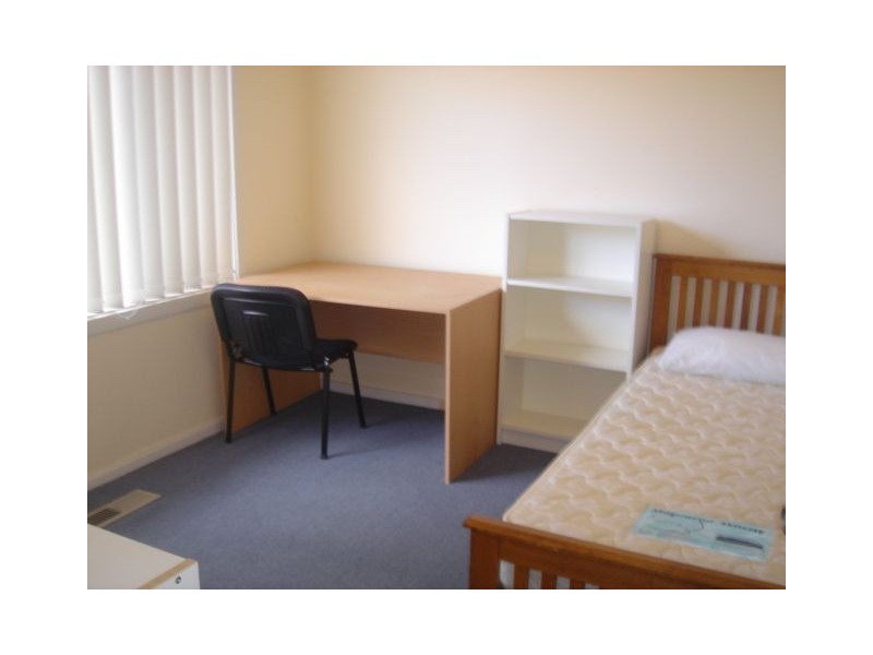 1/27 CAMBRO ROAD, Clayton VIC 3168