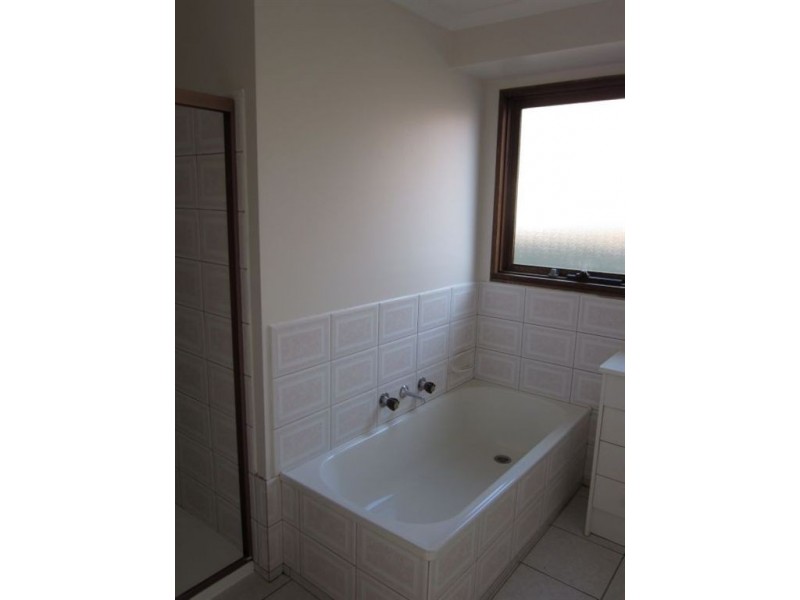 26 MURCHISON CRESCENT, Clayton South VIC 3169