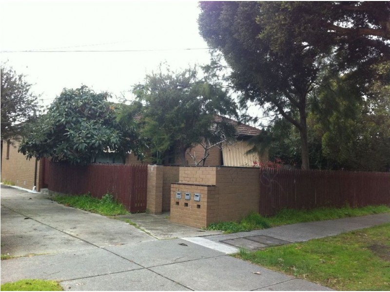 1/27 Main Road, Clayton South VIC 3169