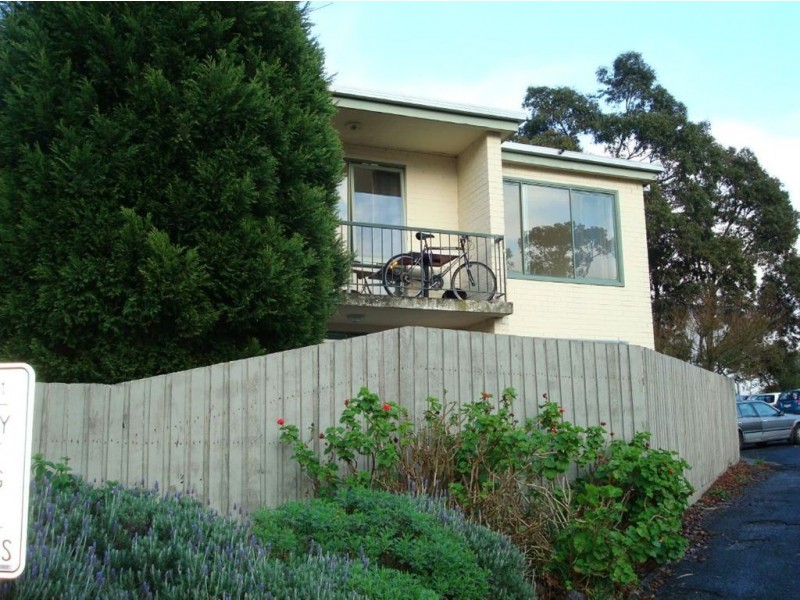 10/6 Bettina Street, Clayton VIC 3168