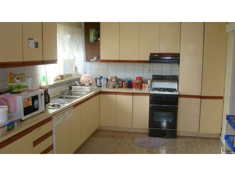 1/18 Leumear Street, Oakleigh East VIC 3166