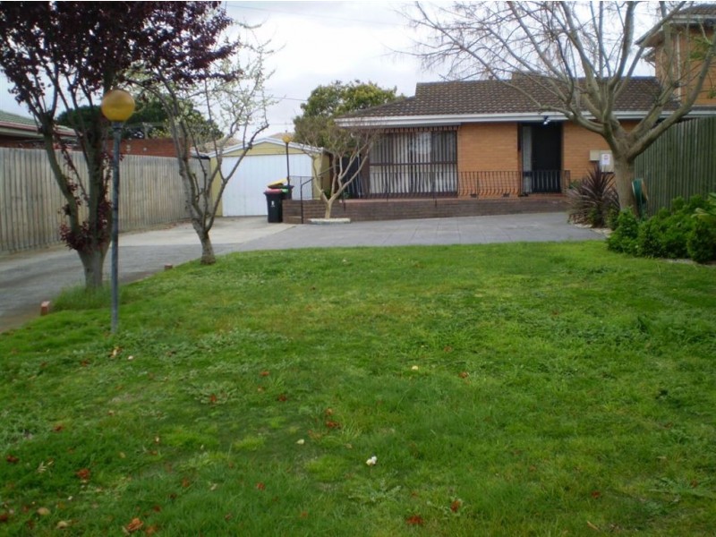 1/17 Barringun Crescent, Clayton South VIC 3169