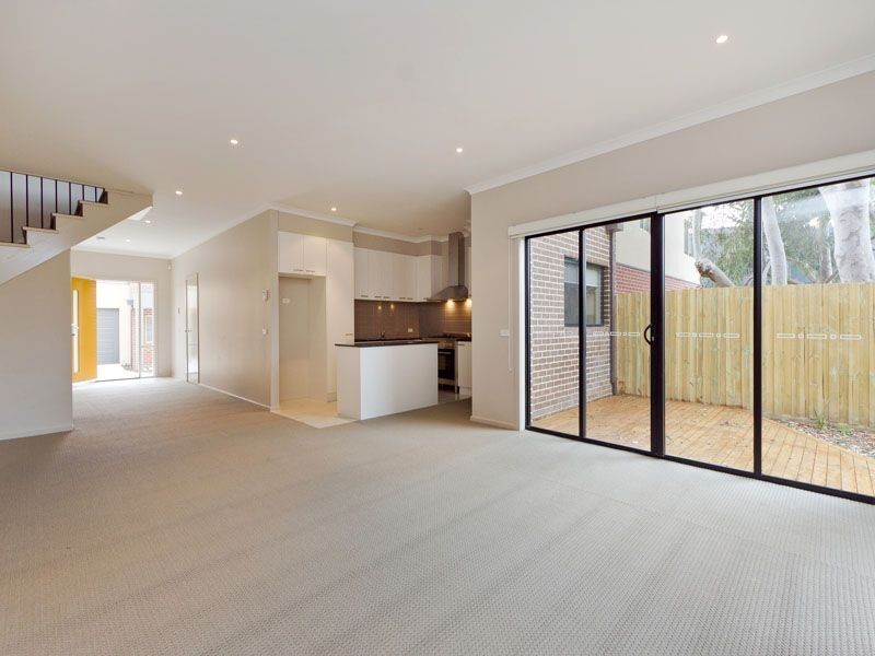 17/141 Stud Road, Wantirna South VIC 3152