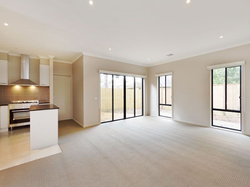 17/141 Stud Road, Wantirna South VIC 3152