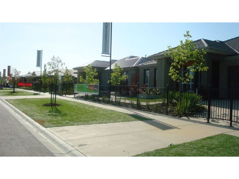 Lot 802/8 Faringdon Crescent, Cranbourne VIC 3977