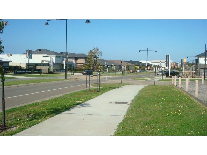 Lot 802/8 Faringdon Crescent, Cranbourne VIC 3977