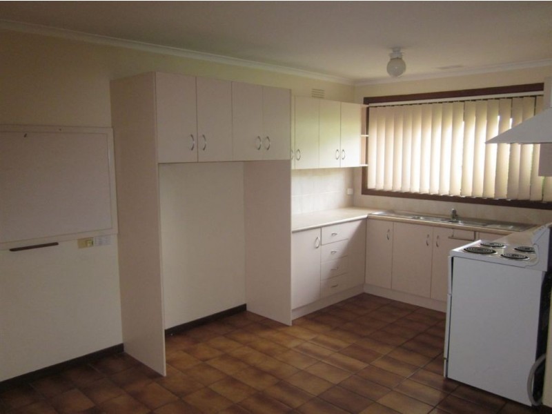 3/2 Oakes Avenue, Clayton South VIC 3169