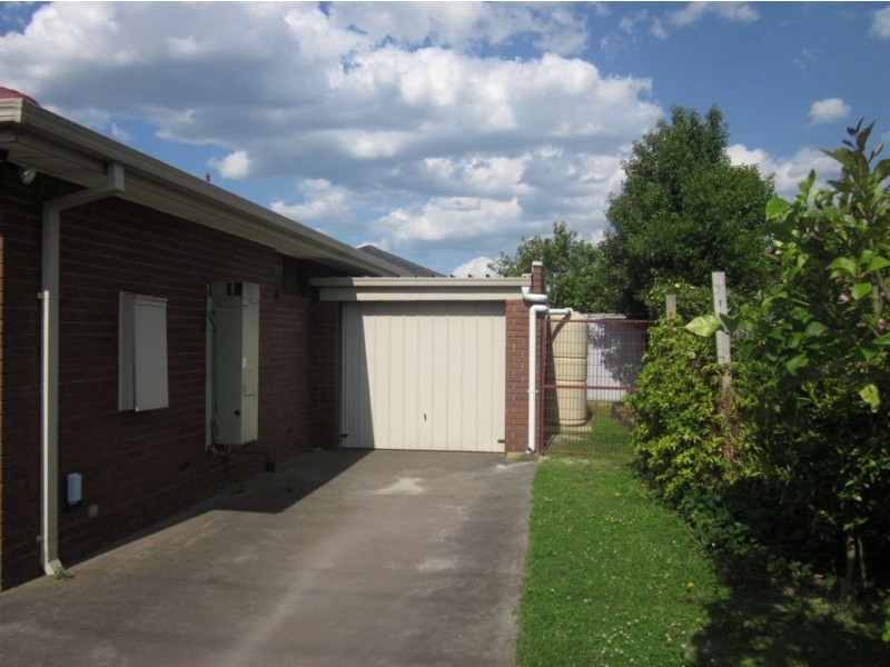 3/2 Oakes Avenue, Clayton South VIC 3169