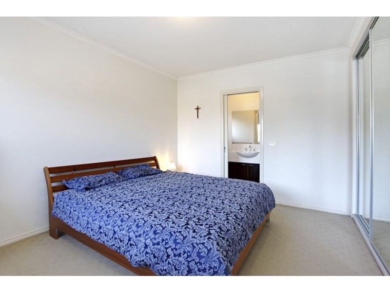 2/6 Clarevale Street, Clayton South VIC 3169