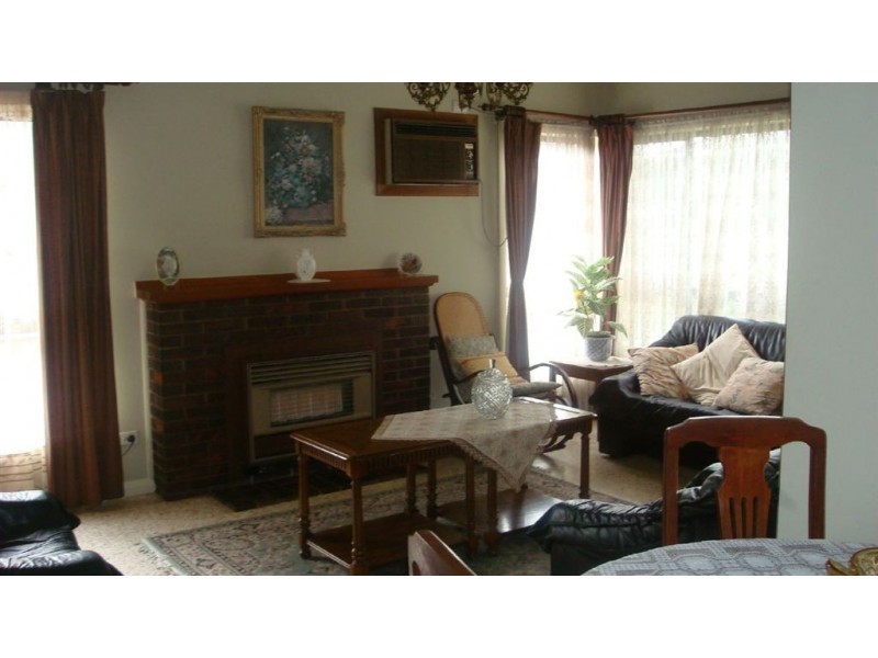 16 Manoon Road, Clayton South VIC 3169