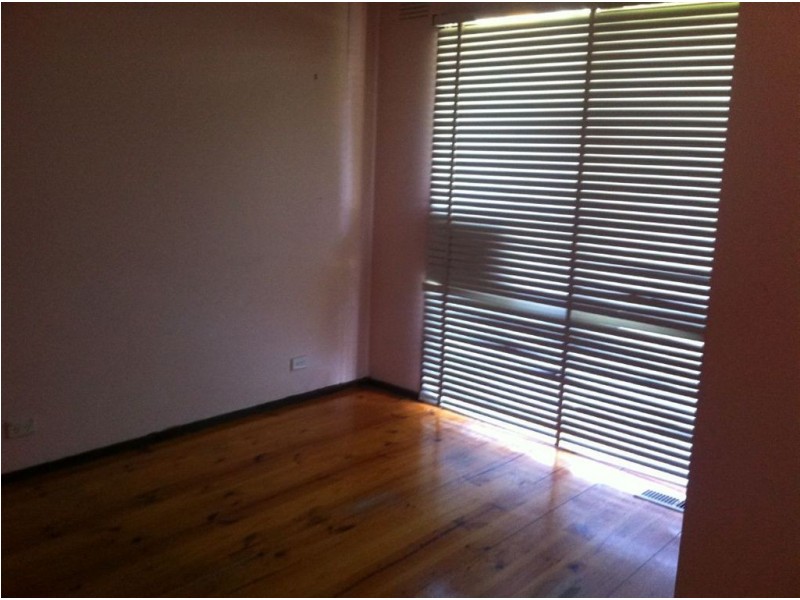 1/2 Moore Street, Clayton South VIC 3169